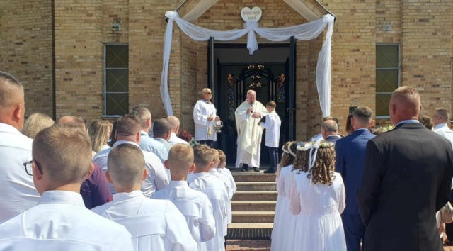 444154588_464729422601400_4735571572583479056_n