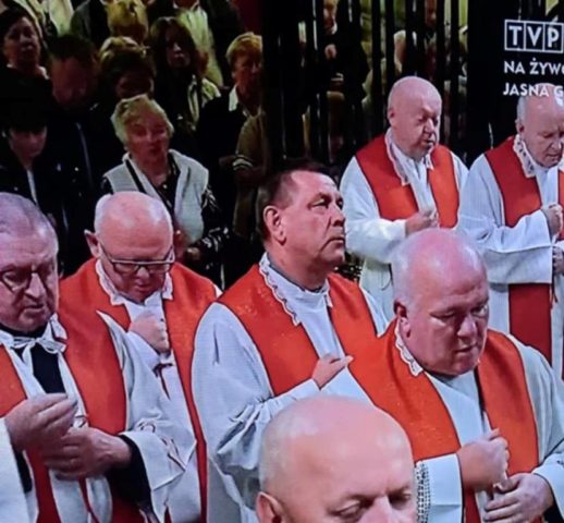 548715216_794815626259443_6896850550918596190_n