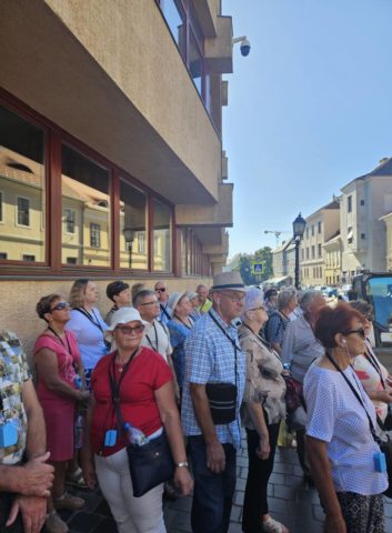 549558638_798181729256166_4186084318856439810_n